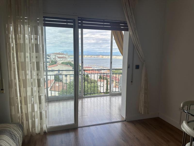 Foto 2a4437a2-3645-4826-b26f-373c67a1cdcb. Etagenwohnung mit parking in Puig Rom-Canyelles-Almadrava Roses