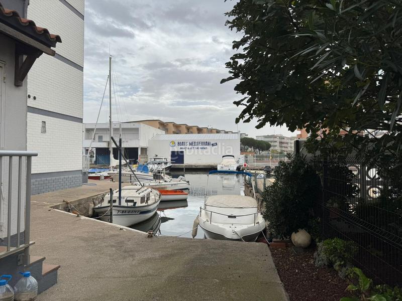 Foto 8818ed26-78fa-4667-8149-a325e49ef6c9. Piso encantador apartamento con amarre en santa margarita en Roses