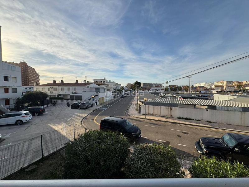 Foto b14f1f0f-d5f9-4401-83ac-f3cc43b30683. Piso encantador apartamento con amarre en santa margarita en Roses