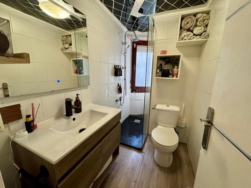 Foto d9c31bb2-446e-4004-95af-cebe59316525. Piso encantador apartamento con amarre en santa margarita en Roses