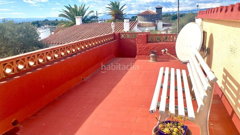 Foto e0be4044-e5cc-4e69-861e-99282ecbab32. Xalet amb aparcament a Nord Roses
