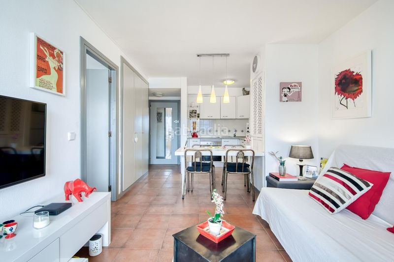 Foto 63ff476c-a6f1-48a1-833a-8f15be23ba5b. Pis a calle del port joan 2 a Santa Margarida Roses