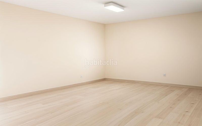 Foto bb71a14f-37b5-4dc5-9544-667f904fdf22. Local comercial a Centre Figueres