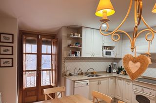 Chalet  Carrer puig barotell. Casa de piedra con encanto en el corazón del alt empordà