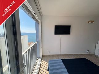 Studio  De sant elm. Estudio reformado con licencia turística a 50m del mar en el cen