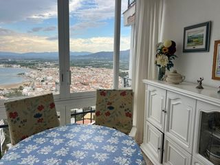 Lloguer Pis  Carrer de la pujada del puig rom. Piso en puig rom con vistas espectaculares