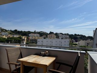 Dachwohnung in Calle guillem de bergueda 13. Impresionante ático con vistas abiertas en llançà  grifeu