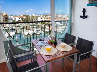 Estudi  Salins ed badia. Apartamento en empuriabrava
