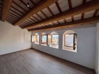Estudi  Comtes d'empúries 11. Estudio rústico en bellcaire dempordà