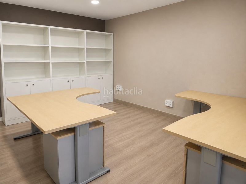 Foto c024878c-879a-4a4b-a78e-980b1bfe5632. Local comercial a Centre Roses