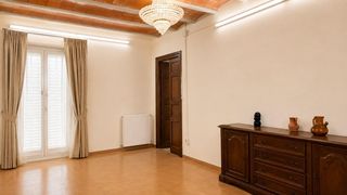 Chalet  La creu 11. Casa histórica con grandes espacios en llançà