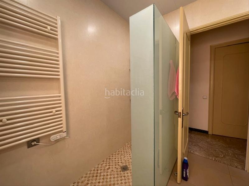 Foto 8393c397-4d8a-48ab-a2c5-d94ea1f4885d. Appartamento in carrer de soler i biosca 12 in Bufalà Badalona