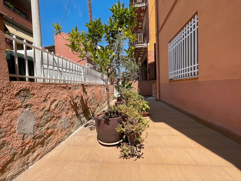 Foto cb34c1fd-4217-40f6-bbef-820f4845f729. Appartamento in carrer de soler i biosca 12 in Bufalà Badalona