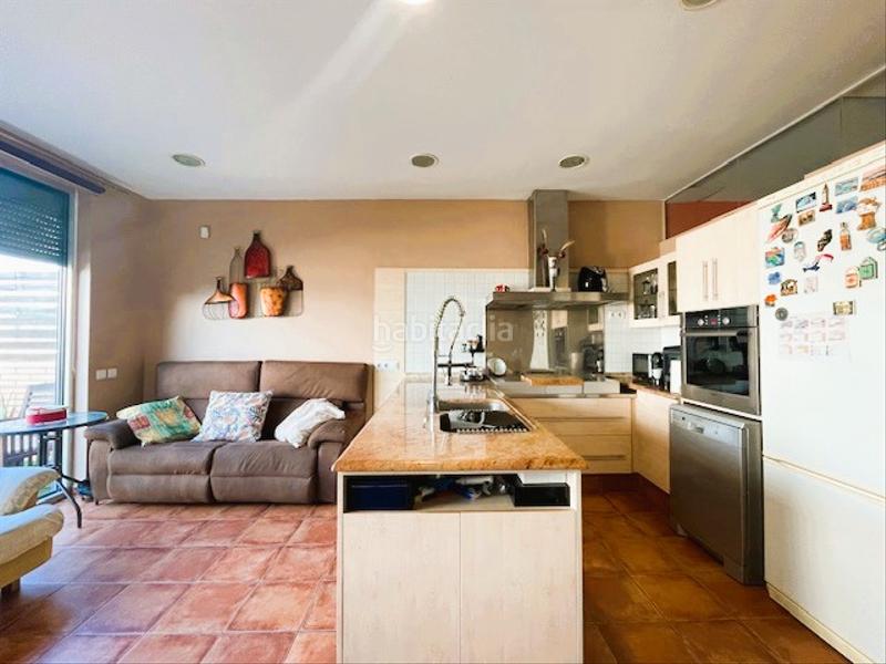 Foto 86a677af-0809-4737-ba90-aba41f8ec3ec. Reihenhaus mit parking pool in Tiana