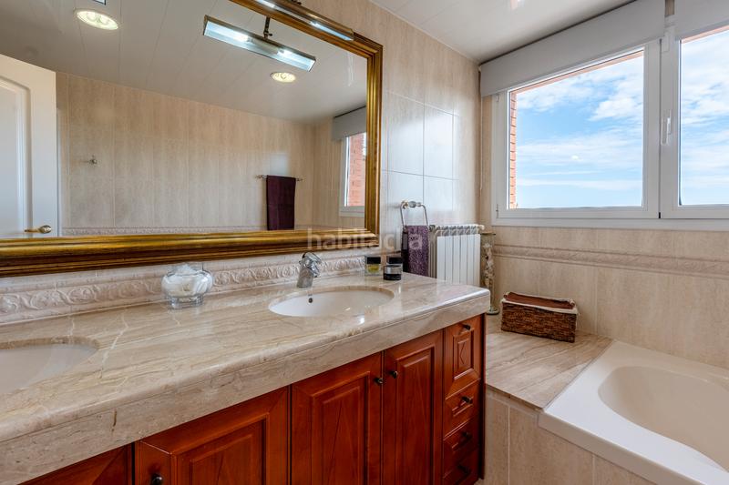 Foto 8b39fa3d-5ac8-4c0f-9750-cc61878531a9. Haus mit heizung parking in Tiana