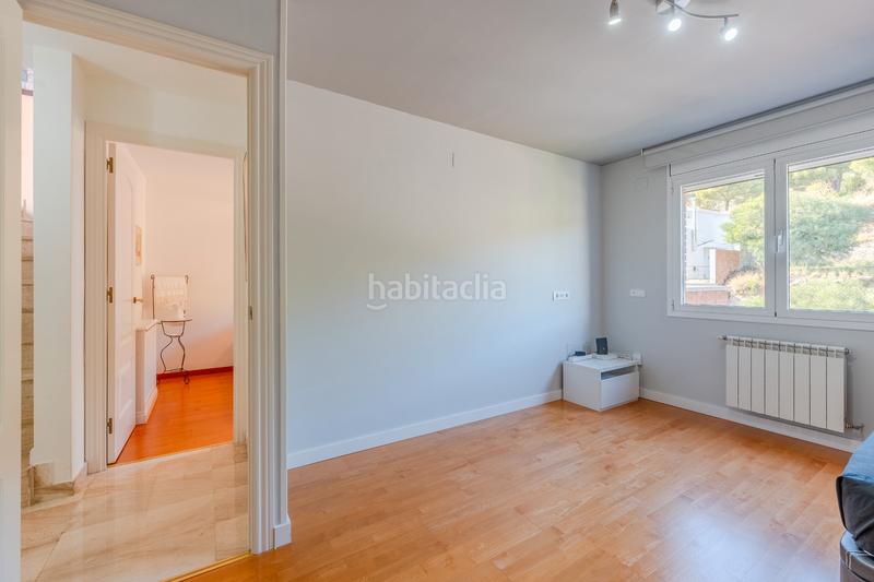 Foto fbbcbbb0-aa74-435a-ba3e-9ccd7ab3f197. Haus mit heizung parking in Tiana