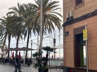 Traspàs Local Comercial a Centre. Traspaso restaurante en pleno funcionamiento . oportunidad de ne