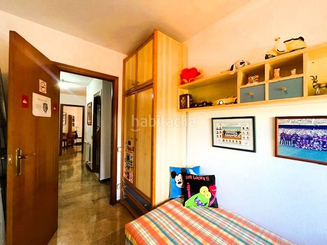 Foto ad5cd50a-a10e-44c9-9cbb-1fc72e1e2c87. Casa adossada amb xemeneia calefacció a Bufalà Badalona