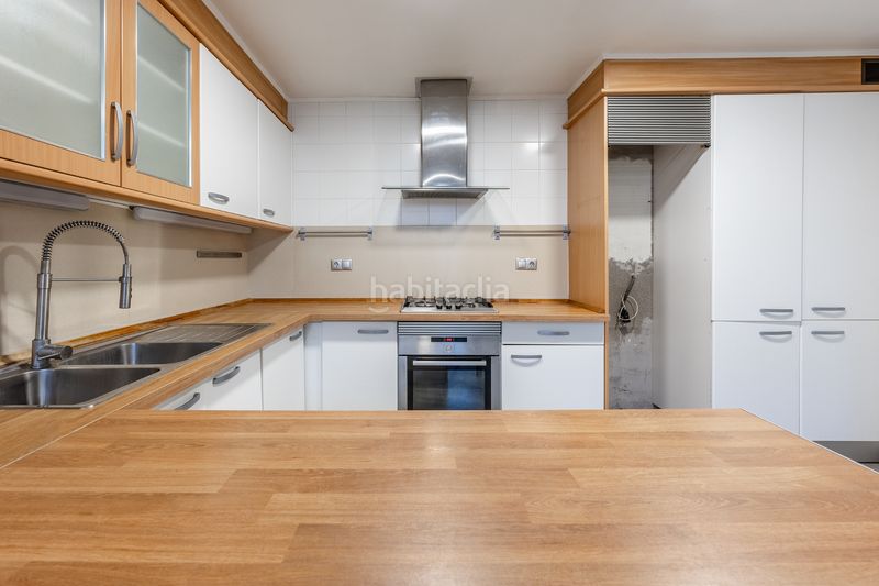 Foto e3e517e8-ff2b-445d-8c5c-772cb27f2e8b. Casa amb calefacció aparcament a Tiana