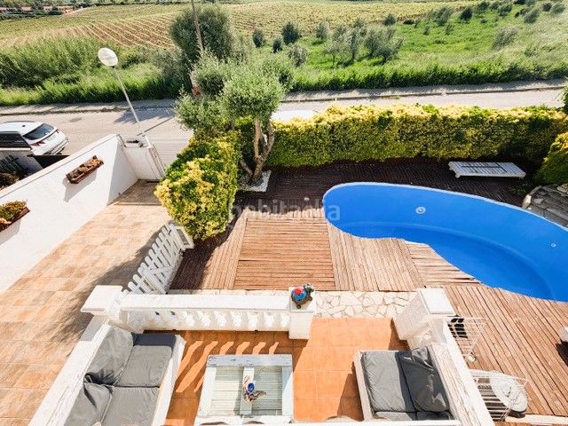 Foto 38788877-9488-4b4b-8c92-d296ae68de38. Casa amb piscina a Piera