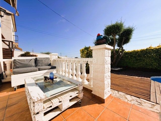 Foto 6ca18a72-3e1d-44c4-b6c0-cc7d43890e6e. Casa amb piscina a Piera