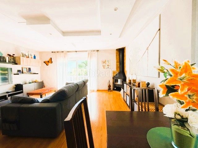 Foto e0a0ff40-8067-4e88-a72e-e533106f91f0. Casa amb piscina a Piera