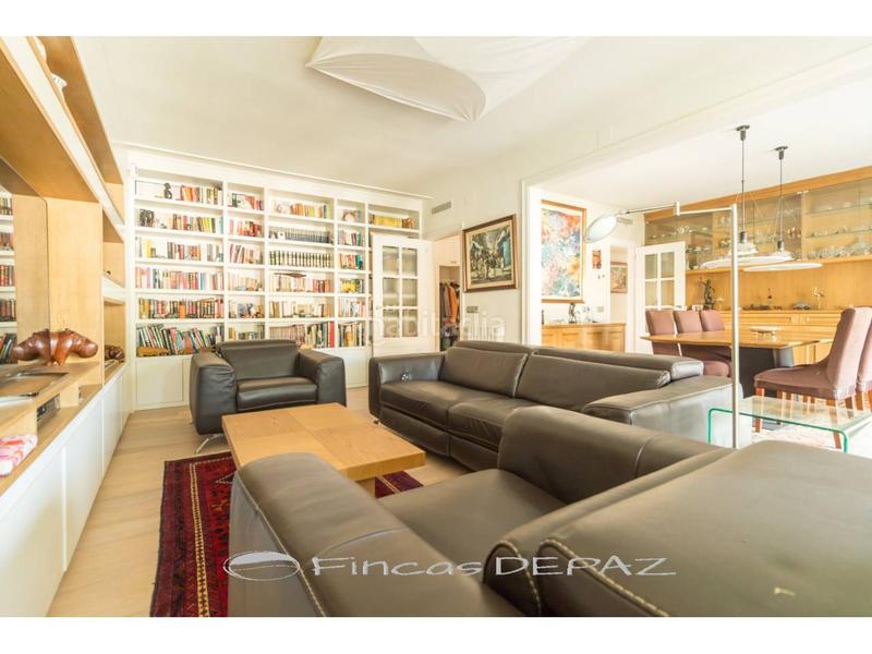 Foto 2fca7f32-d336-422e-a041-85823fec8007. Attico con riscaldamento parcheggio piscina in Montmar Castelldefels