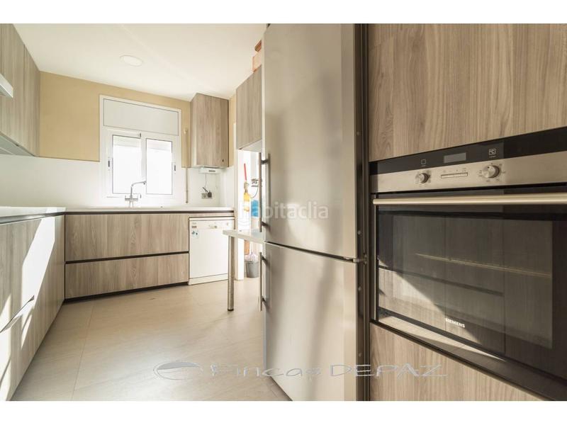 Foto 53248a80-a3c9-42ec-93a2-c7ed23856dc3. Attico con riscaldamento parcheggio piscina in Montmar Castelldefels