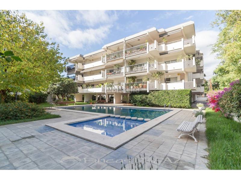 Foto a76d70da-8ec7-46ab-8d84-5d53f42b200d. Attico con riscaldamento parcheggio piscina in Montmar Castelldefels