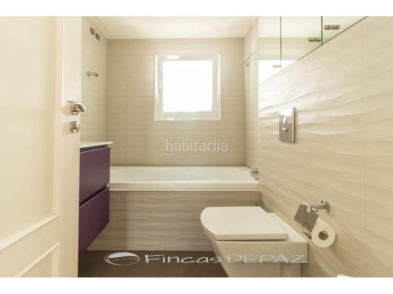 Foto cd7bde89-3a46-4907-a135-e9f185a2deef. Attico con riscaldamento parcheggio piscina in Montmar Castelldefels