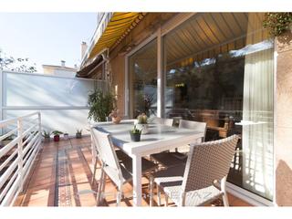Reihenhaus in Can Bou. Chalet adosado en can bou