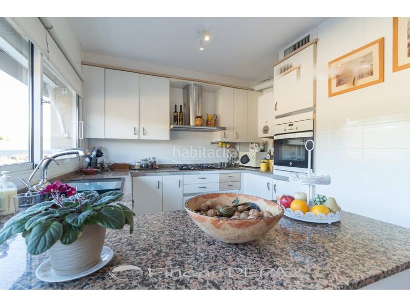 Foto 3dadce91-91c2-47d9-bc38-20096b8d9ce1. Casa adossada amb calefacció aparcament a Can Bou Castelldefels