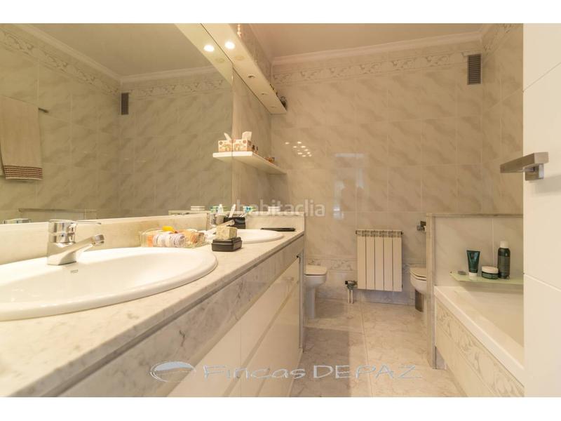 Foto 75fc19fc-0466-40fe-a650-22dadad8bed8. Casa adossada amb calefacció aparcament a Can Bou Castelldefels