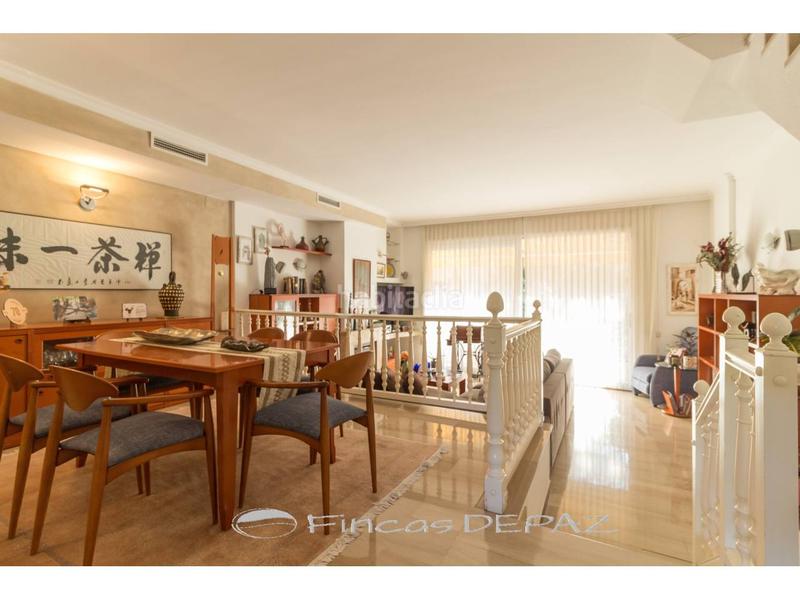 Foto 8383cdc3-c84c-417d-b580-7879a42f9482. Casa adossada amb calefacció aparcament a Can Bou Castelldefels