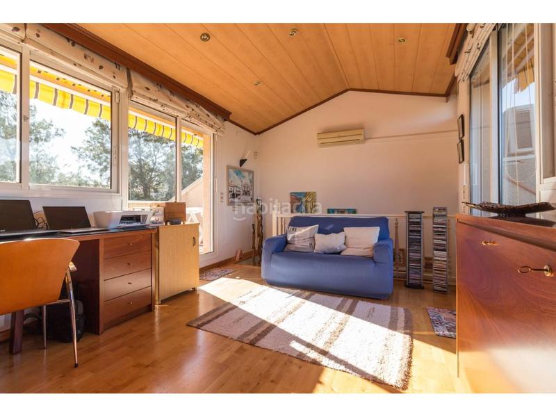 Foto eb01f0a9-917b-4513-be45-9fed6514d05b. Casa adossada amb calefacció aparcament a Can Bou Castelldefels