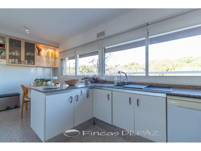 Foto f770cb42-2fc1-4b7b-bf85-53afe4b99ca6. Casa adossada amb calefacció aparcament a Can Bou Castelldefels