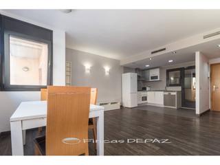 Appartement à Centre. Piso alquilado en avda. 300