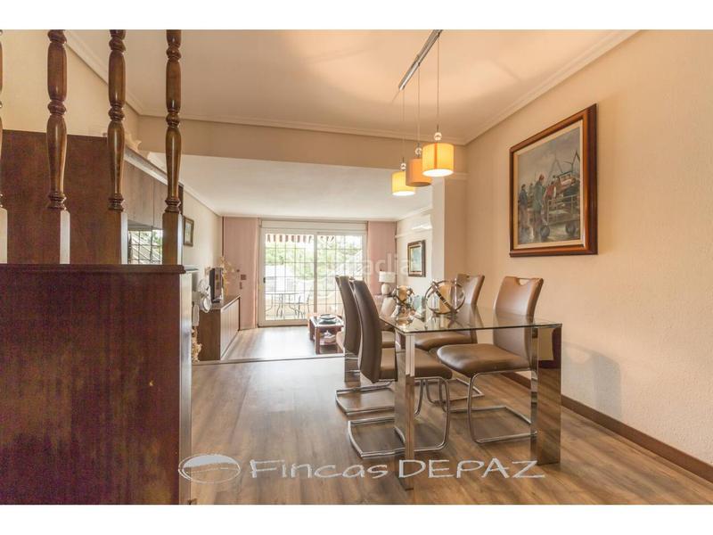 Foto 4452f0de-26c3-4b08-a2d6-642d2d45ba28. Apartamento ático con terraza playa en Lluminetes Castelldefels