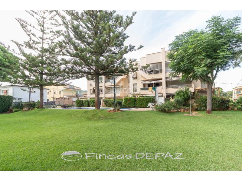Foto 6fa52e20-04f9-4c08-90c4-9014d624520c. Apartamento ático con terraza playa en Lluminetes Castelldefels