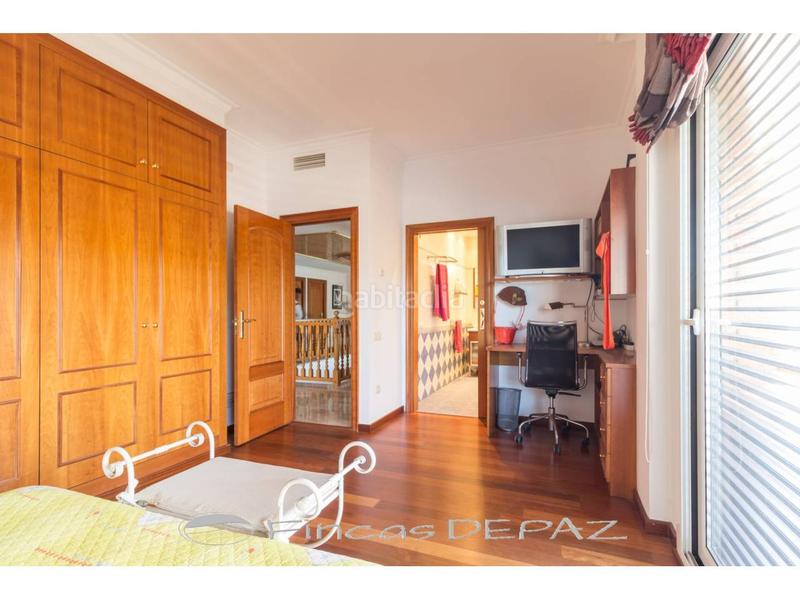 Foto 0c648742-e564-4eaf-9bbd-331089a1a169. Chalet mit heizung parking pool in Lluminetes Castelldefels