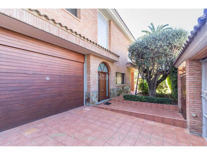 Foto 43d2cac5-cc4f-4f2e-9bac-d380d3f3737e. Chalet mit heizung parking pool in Lluminetes Castelldefels