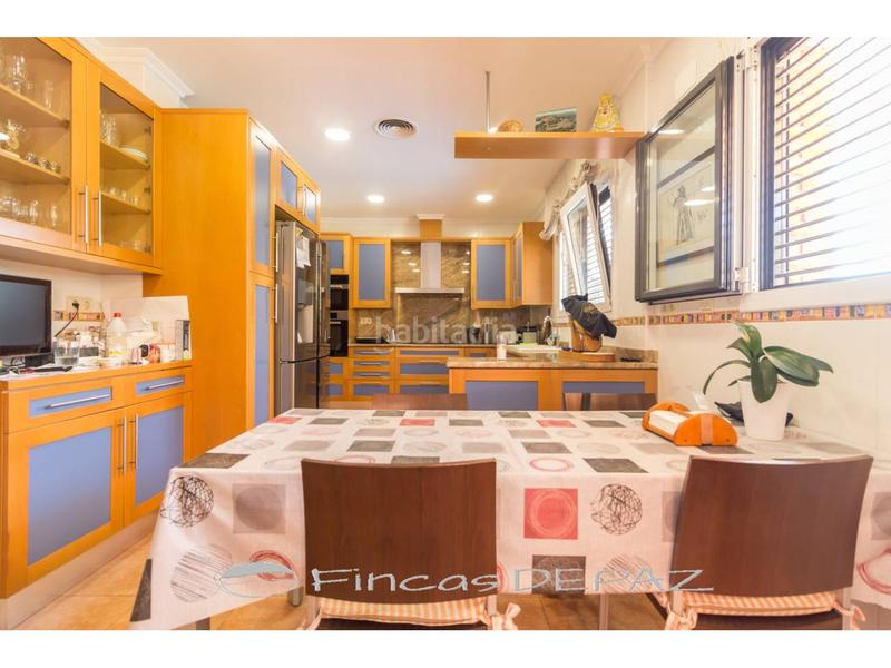 Foto 65b60742-4487-48ce-a1a1-ea11e70eed12. Chalet mit heizung parking pool in Lluminetes Castelldefels