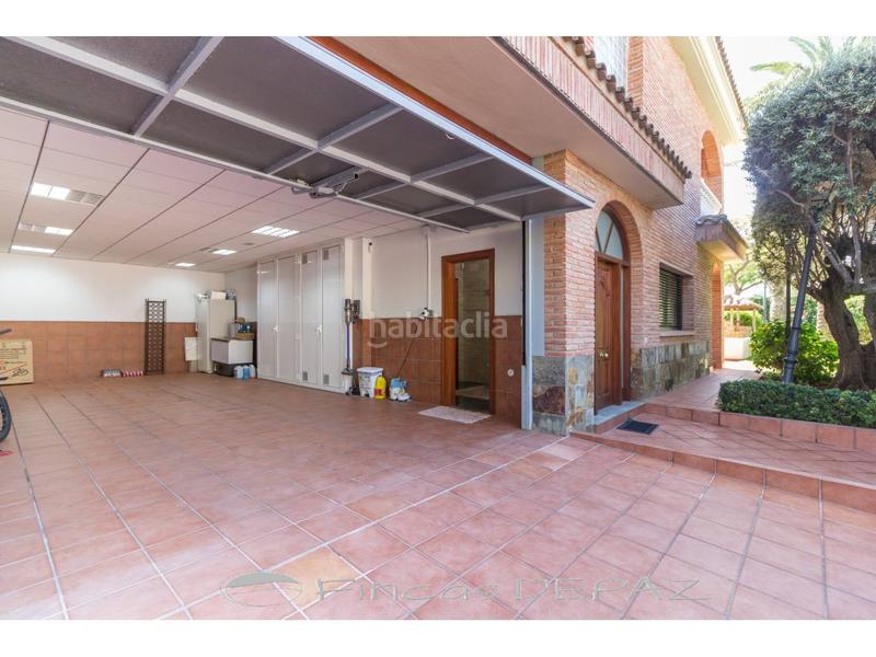 Foto bc4a407e-8a30-4fce-a1cc-d370972cce36. Chalet mit heizung parking pool in Lluminetes Castelldefels