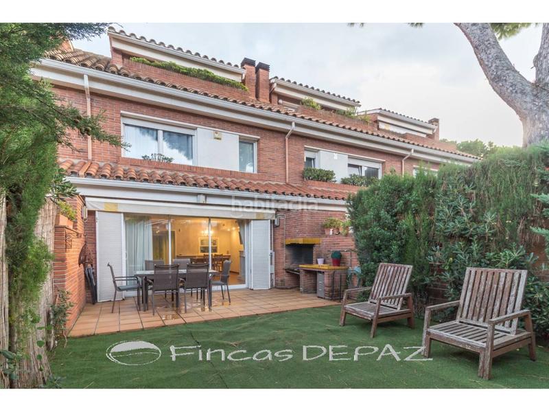 Foto 32cee3c8-25a9-475a-a7a7-1b10be5cf200. Casa adossada amb calefacció aparcament piscina a Gavà
