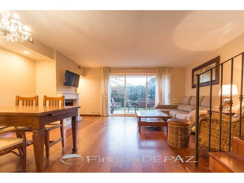 Foto bebef5e5-5d91-4352-9da4-97ef4eca7351. Casa adossada amb calefacció aparcament piscina a Gavà