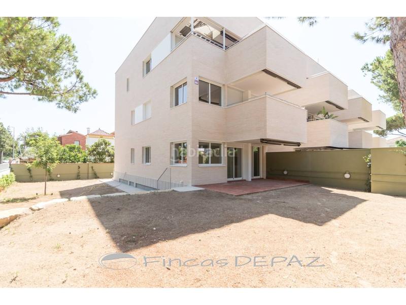 Foto 4ef865ff-451f-4142-8e08-018bff1392c0. Rent flat with heating parking pool in Baixador Castelldefels