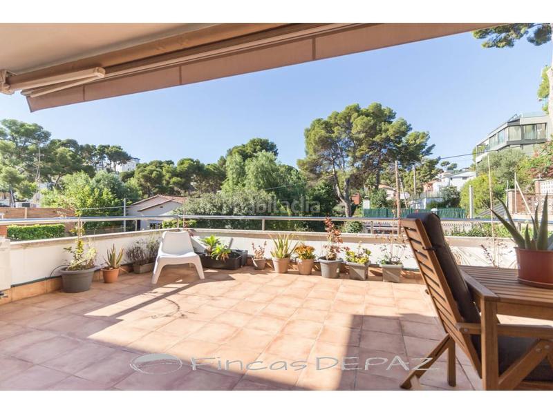 Foto 02b139f2-ebce-4ffd-95d6-8528fb0245b5. Chalet con riscaldamento parcheggio piscina in Montmar Castelldefels