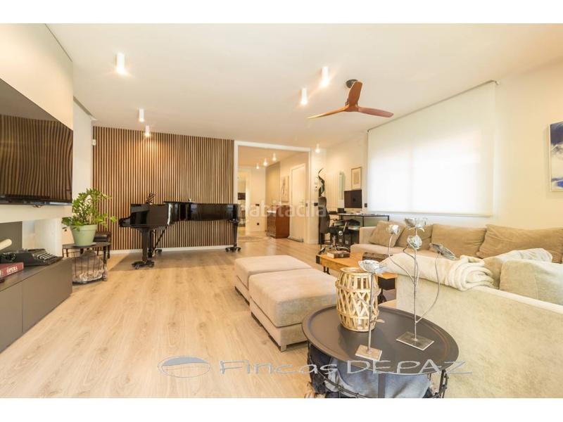 Foto 0b048f4c-8ae1-4fa9-bfa2-93430c1fda31. Chalet con riscaldamento parcheggio piscina in Montmar Castelldefels