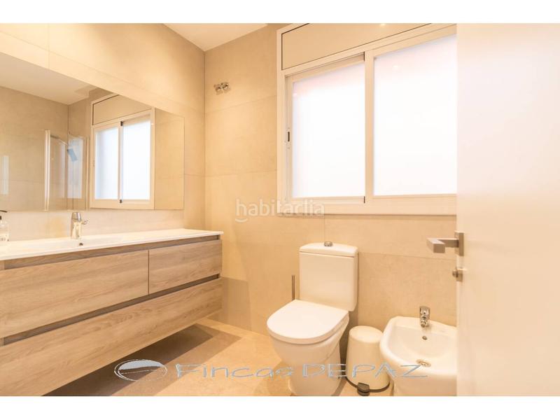 Foto 1369b2dd-697b-4609-a256-83779eda7397. Chalet con riscaldamento parcheggio piscina in Montmar Castelldefels