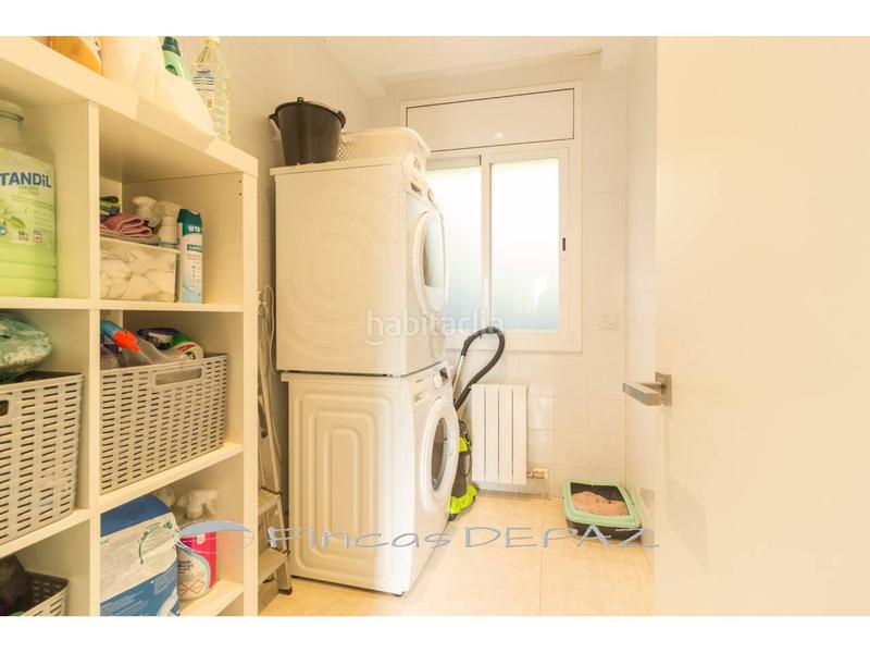 Foto 25a9ce9f-eaa6-4f22-856b-aa57f234e271. Chalet con riscaldamento parcheggio piscina in Montmar Castelldefels